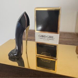 GIRL CAROLINA HERRERA NEW YORK
IT'S SO GOOD TO BE BAD EAU DE PARFUM 0.24 FL OZ